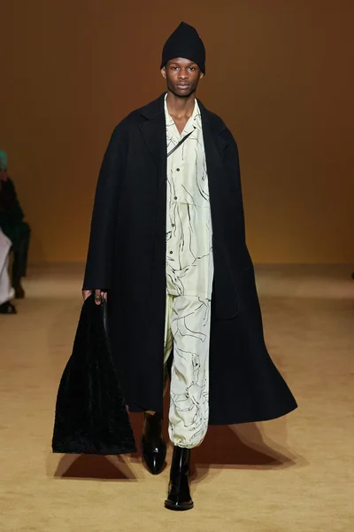 Look 23